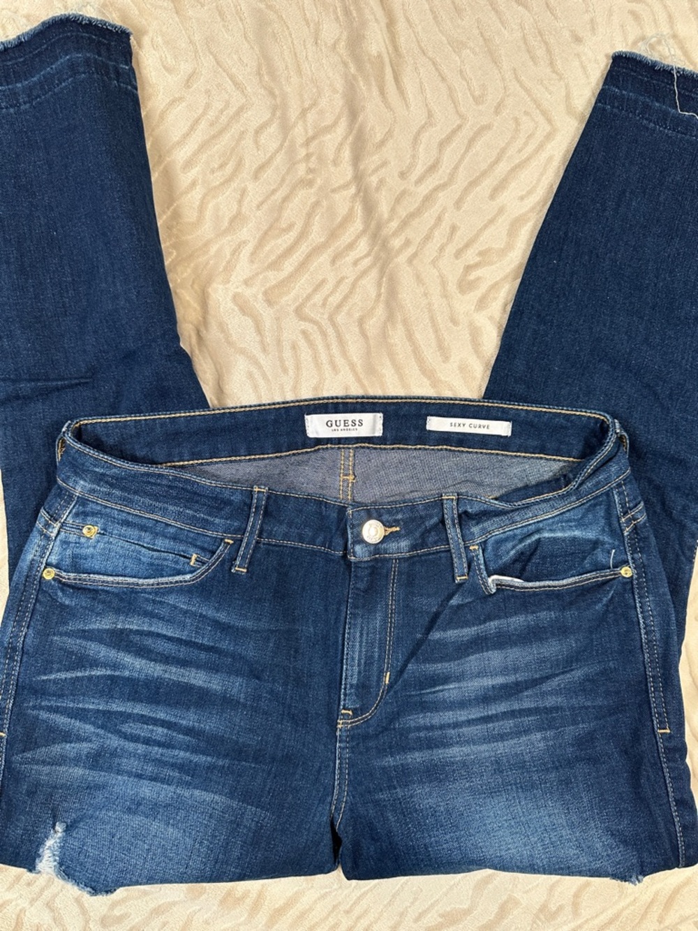 Guess Sexy Curve Distressed Jeans Size 31 - Picture 5 of 8